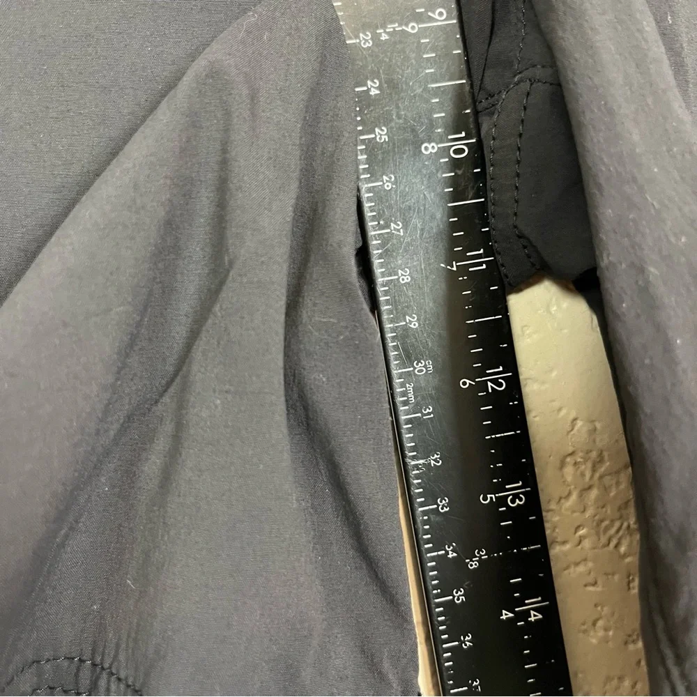 Eddie Bauer women‎ mid riseoutdoor  gray shorts size 8